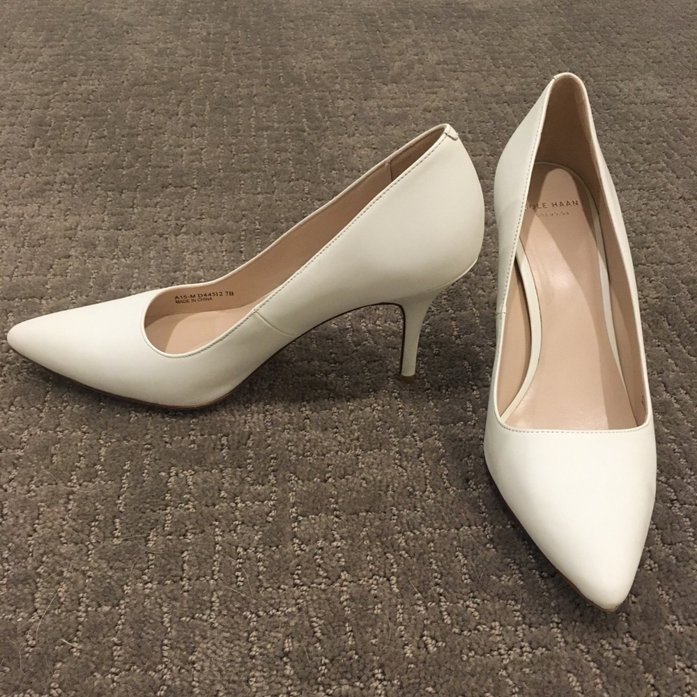 Cole Haan white pump size 7